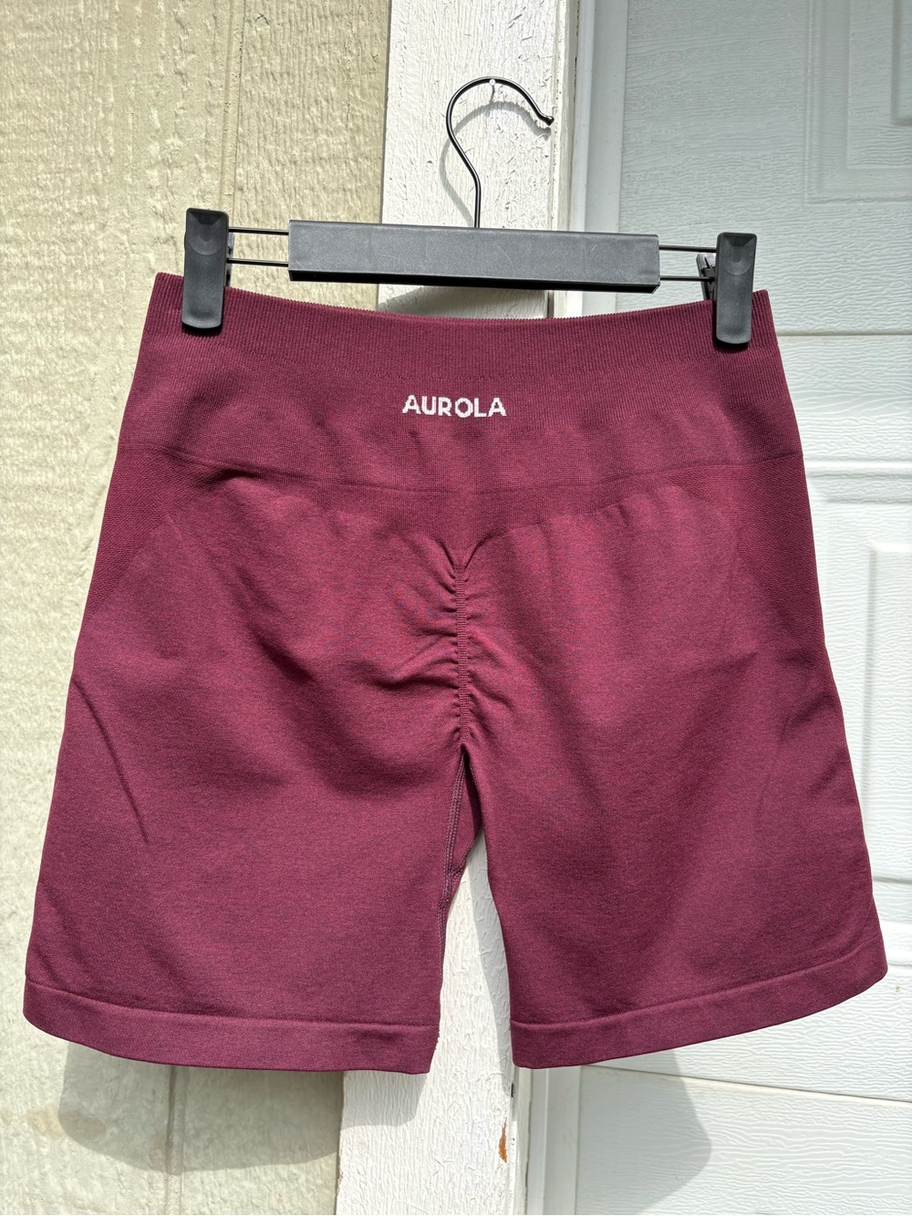 AUROLA Scrunch Shorts